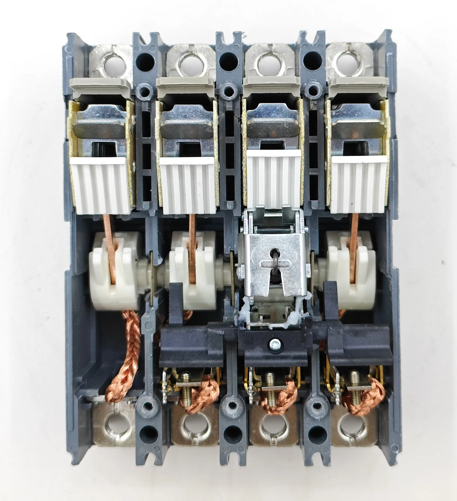 SEZC 4P100F 400A 630A Molded Case Circuit Breaker (6)