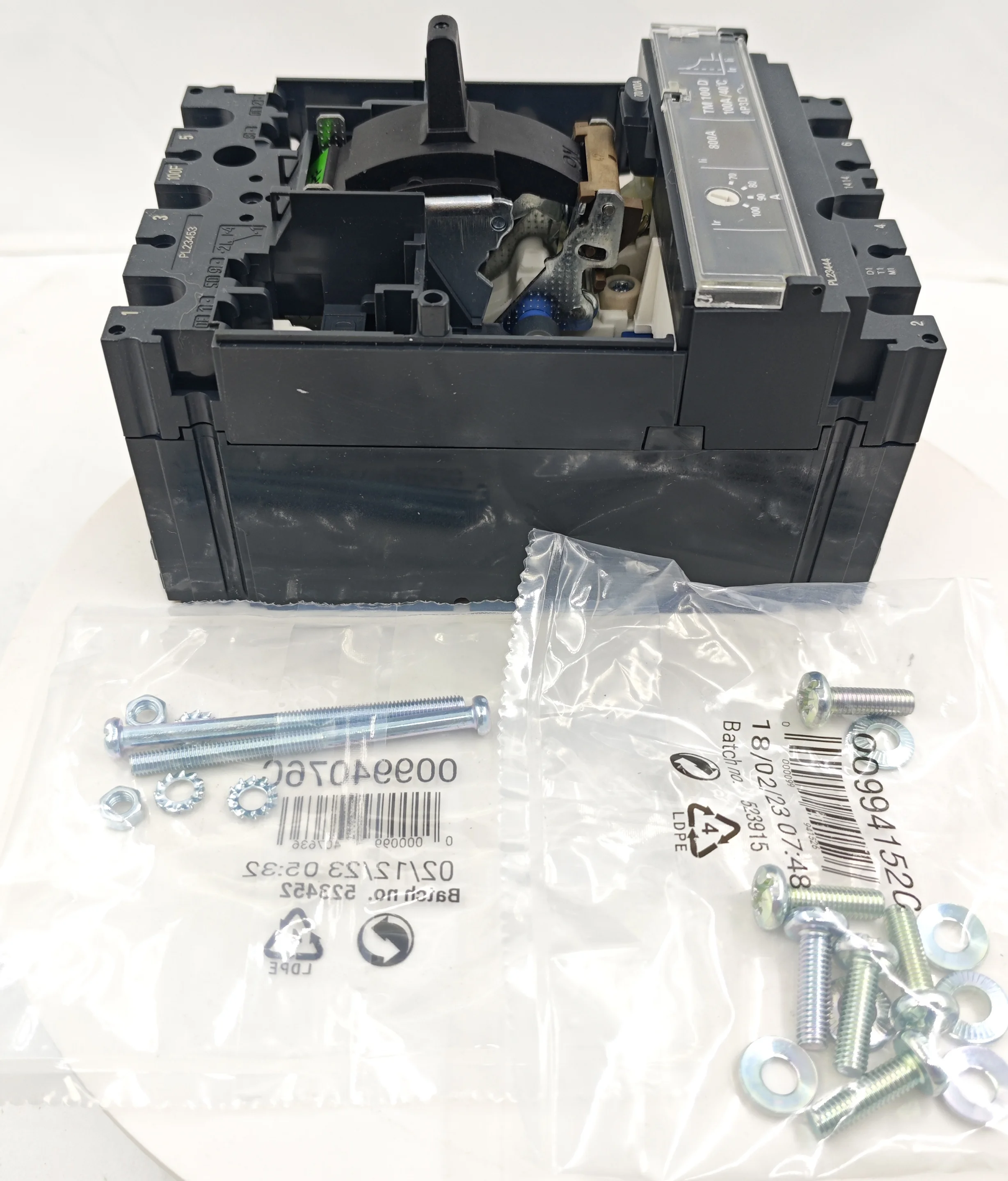SNSX 3P100F Molded Case Circuit Breaker (6)