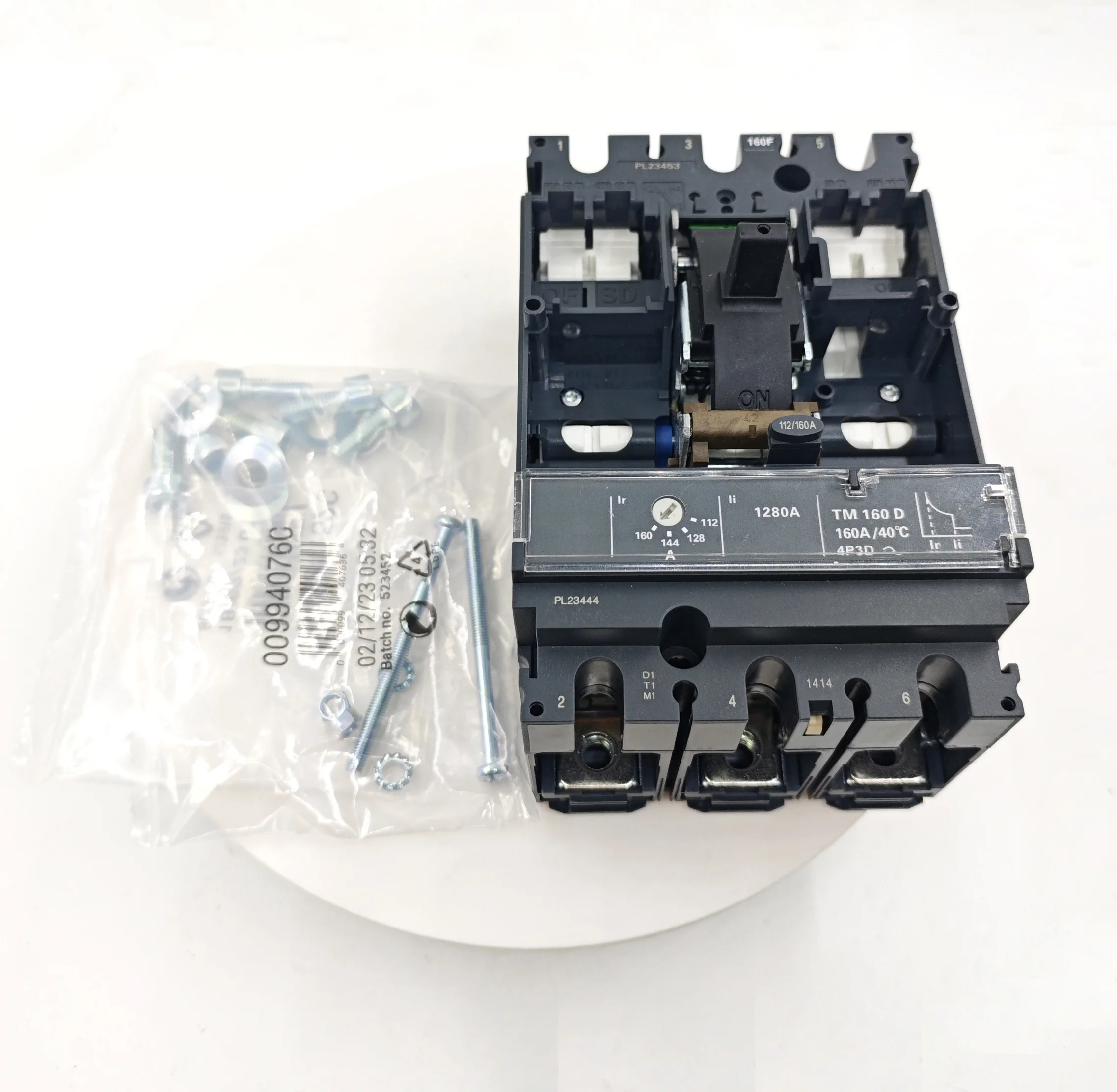 SNSX 3P160F Molded Case Circuit Breaker (6)