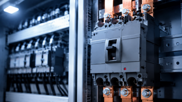 How to Choose the Right Molded Case Circuit Breaker (MCCB) for Your Application